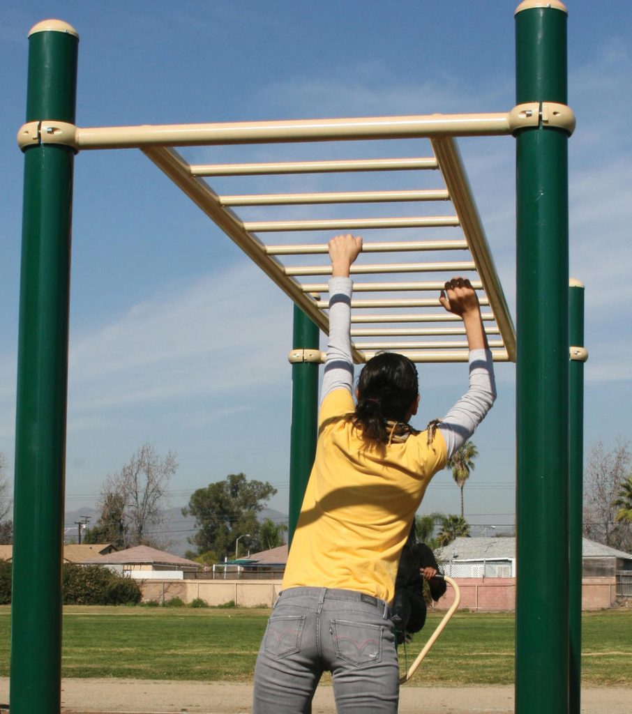 A man using the Horizontal Ladder